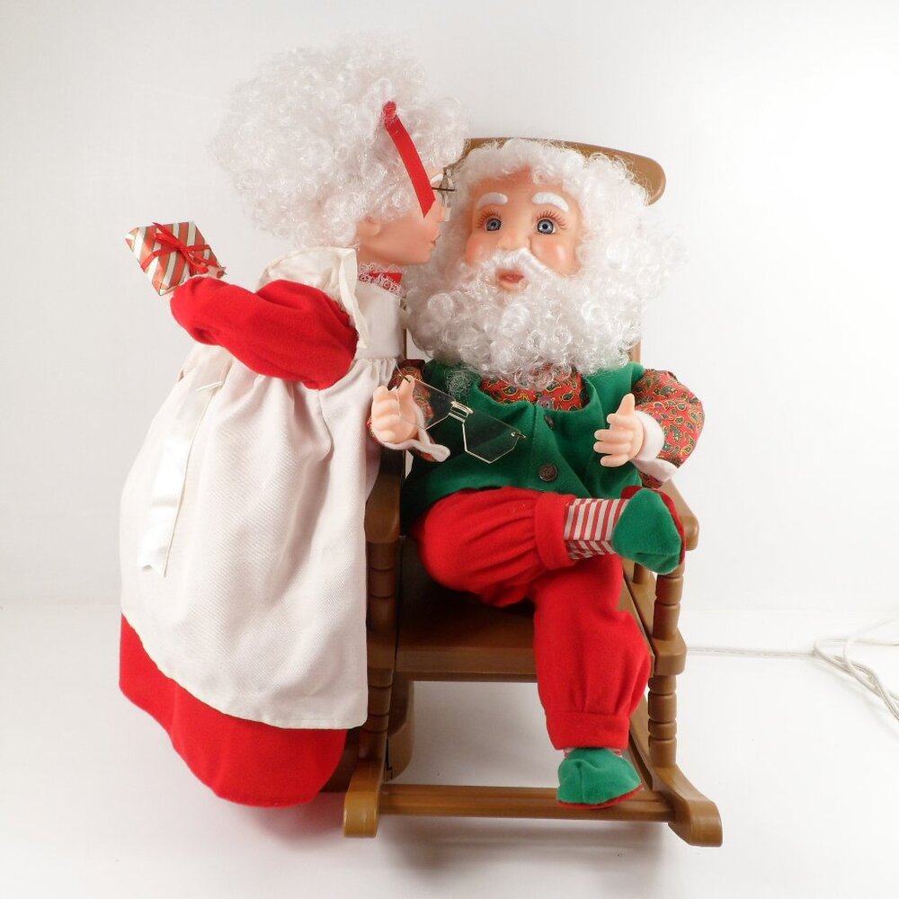 Vintage 90s Animatronic Musical Santa Mrs Claus Kiss Christmas Love Animated Big